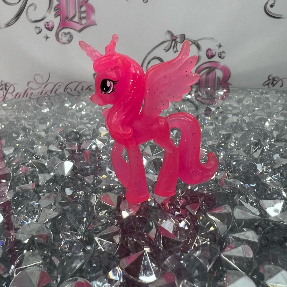 My Little Pony Hot Pink Glitter Princess Alicorn sparkly horse - Picture 2 of 3